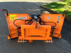 snowplow with 3 point linkage for tractor lnv 250 c