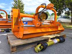 reversible sideshift flail mower 140cm for 30 60hp tractors shredder mulcher lincione 140 sph rev
