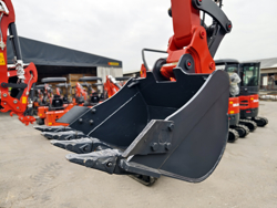 mini excavator 3.8 ton s380ck