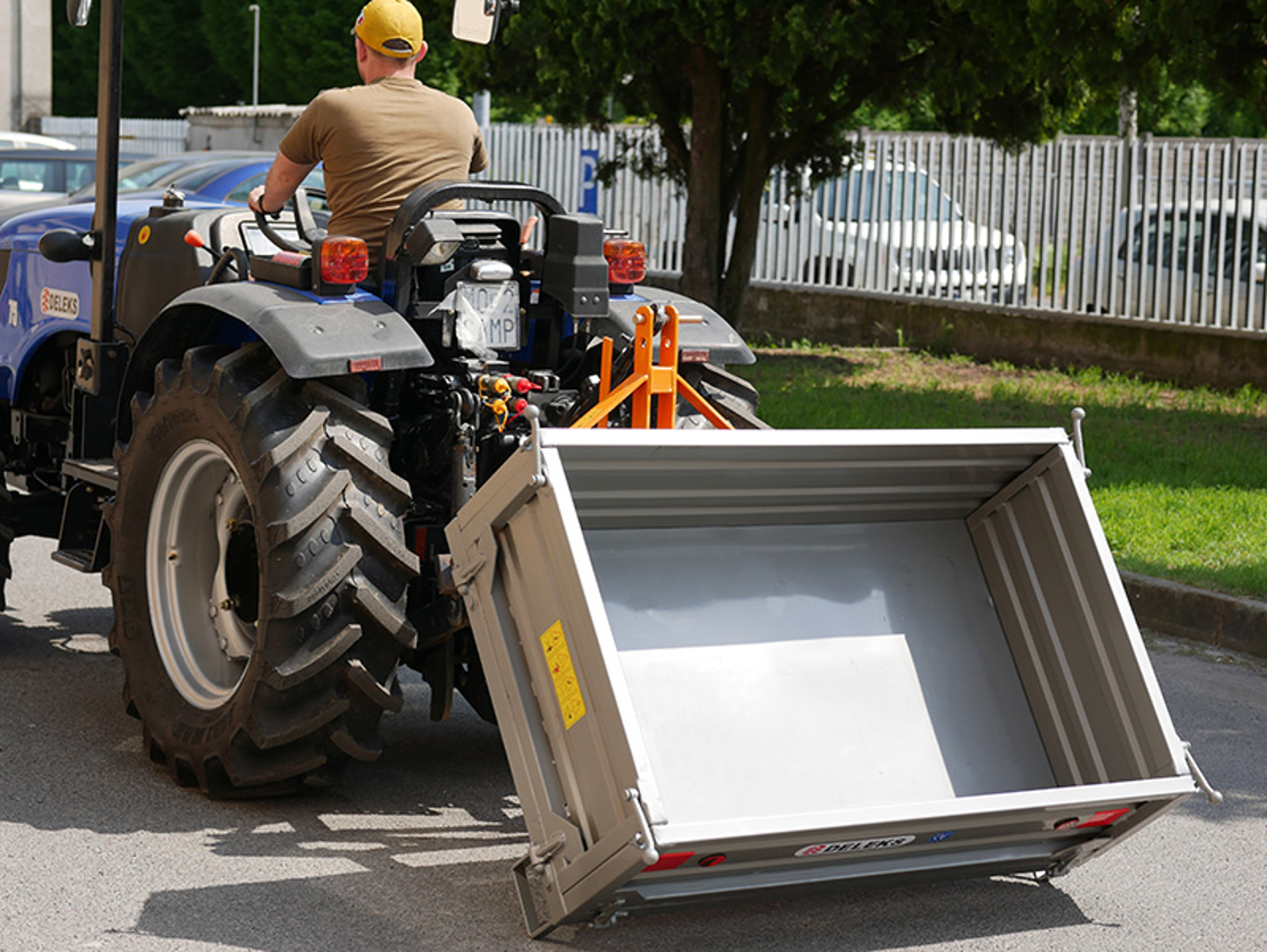 Transport Box for tractor, T-2000