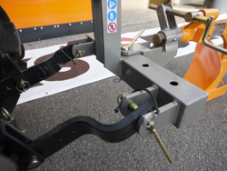 aratro singolo con ruotino per trattore tipo goldoni o carraro mod dp 20