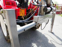 gru forestale idraulica con pinza per legna montata su trattore mod crab 3000