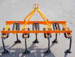 estirpatore coltivatore a 7 ancore 140cm utili e scalpelli zampa d oca mod de 140 7 v