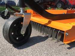 piatto rasaerba a 3 lame per trattore agricolo 1 8m di taglio effetto mulching dm 180