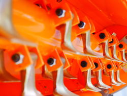 trincia laterale con scatola interna per trattori in frutteto e argini deleks