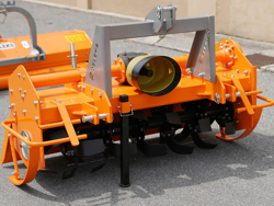fresa agricola per trattore serie pesante larghezza di lavoro utile 150cm zappe a elica mod dfh 150