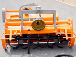 fresa agricola per trattore serie pesante larghezza di lavoro utile 150cm zappe a elica mod dfh 150