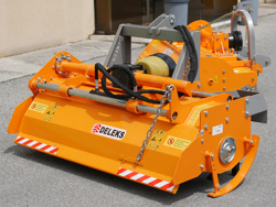 fresatrice per trattore tipo pesante con 150cm di lavoro utile spostamento idraulico mod dfh idr 150