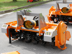 zappatrice serie pesante per trattore agricolo 180cm di lavoro utile spostamento idraulico mod dfh idr 180