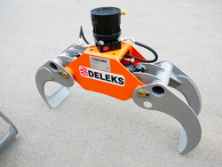 pinza forestale da 10qli per legna con rotore flangiato per attacco rapido mod dk 11c gr 30ff