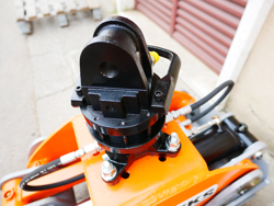 pinza per legna da 20qli con rotore flangiato per escavatore mod dk 16 gr 30f