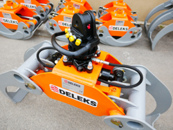 pinza per legna da 20qli con rotore flangiato per escavatore mod dk 16 gr 30f