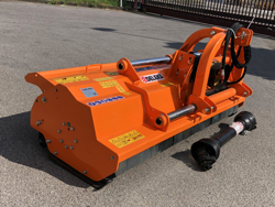 trinciatrice serie pesante spostabile universale a mazze per trattore toro 240