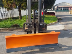 sgombraneve serie leggera per carrelli elevatori mod lns 170 f