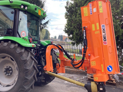 trincia argini per trattore serie pesante a mazze 180cm di taglio trinciasarmenti mod alce 180