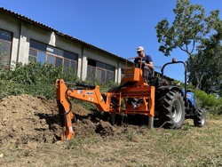 retroescavatore universale portato con benna per trattore agricolo mod drs 2000t