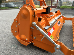 fresa agricola interrasassi 135 cm lavoro utile con rullo per l orto e letto di semina mod dfu 140