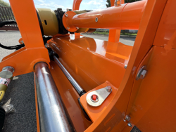 trinciatrice a mazze con spostamento idraulico per trattrice mod grizzly 200