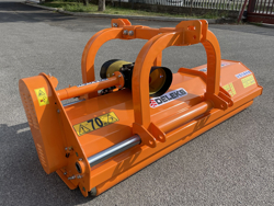 trinciatrice a mazze con spostamento idraulico per trattrice mod grizzly 180