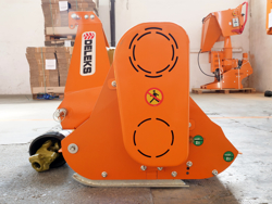trinciaerba a mazze per trattore tipo carraro 120cm di taglio trincia erba e sarmenti lince 120