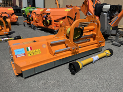 trinciatrice spostabile idraulica a mazze per trattore mod leopard 180 sph