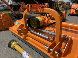 trinciatrice spostabile idraulica a mazze per trattore mod leopard 180 sph