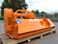 trincia erba e sarmenti a mazze serie media da 180cm di taglio per trattore da frutteto mod lincione 180 sp