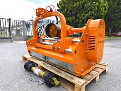 trincia erba e sarmenti a mazze serie media da 120cm di taglio per trattore da frutteto mod lincione 120 sph