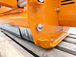 trincia erba e sarmenti a mazze serie media da 140cm di taglio per trattore da frutteto mod lincione 140 sph