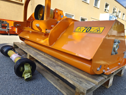 trincia erba e sarmenti a mazze reversibile da 160cm di taglio per trattore da frutteto mod lincione 160 sp rev