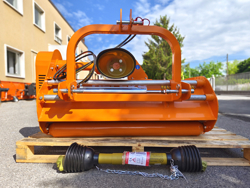 trincia erba e sarmenti a mazze reversibile da 120cm di taglio per trattore da frutteto mod lincione 120 sph rev