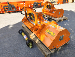 trincia erba e sarmenti a mazze reversibile da 140cm di taglio per trattore da frutteto mod lincione 140 sph rev