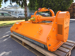 trincia erba e sarmenti a mazze reversibile da 140cm di taglio per trattore da frutteto mod lincione 140 sph rev