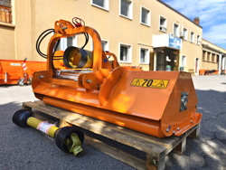 trincia erba e sarmenti a mazze reversibile da 160cm di taglio per trattore da frutteto mod lincione 160 sph rev