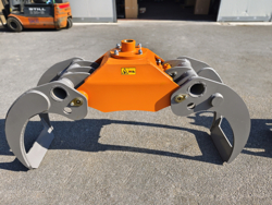 pinza per tronchi della legna da 25qli su miniescavatore o caricaletame mod dk 18