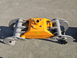 pinza per tronchi della legna da 25qli su miniescavatore o caricaletame mod dk 18