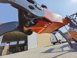 pinza per legna da 25qli con rotore flangiato per escavatore mod dk 18 gr 100f