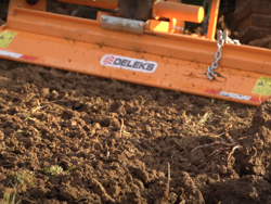 zappatrice per trattore serie media 125cm di lavoro spostamento manuale mod dfm 125