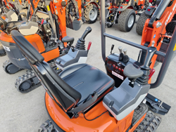 miniescavatore compatto motore kubota s100