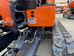 miniescavatore compatto motore kubota s100