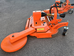 piatto tosaerba per trattore agricolo a 8 lame per parchi e prati erbosi mod dm150 interfila