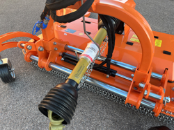 piatto tosaerba per trattore agricolo a 8 lame per parchi e prati erbosi mod dm150 interfila