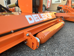 piatto tosaerba per trattore agricolo a 8 lame per parchi e prati erbosi mod dm180 interfila