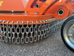 piatto tosaerba per trattore agricolo a 8 lame per parchi e prati erbosi mod dm180 interfila