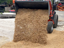 caricatore frontale deleks tafe 6028