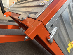 cassoncino ribaltabile per transporto merci col trattore mod t 1600 h