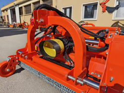 trinciatrice serie pesante spostabile universale a mazze per trattore gorilla 150