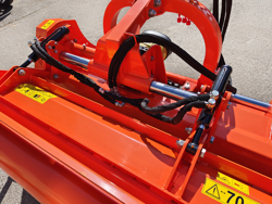 trinciatrice serie pesante spostabile universale a mazze per trattore gorilla 200