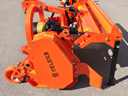 trinciatrice serie pesante spostabile universale a mazze per trattore gorilla 200