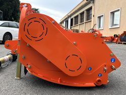 trinciaerba e sarmenti spostabile a mazze per trattore mod tigre 200